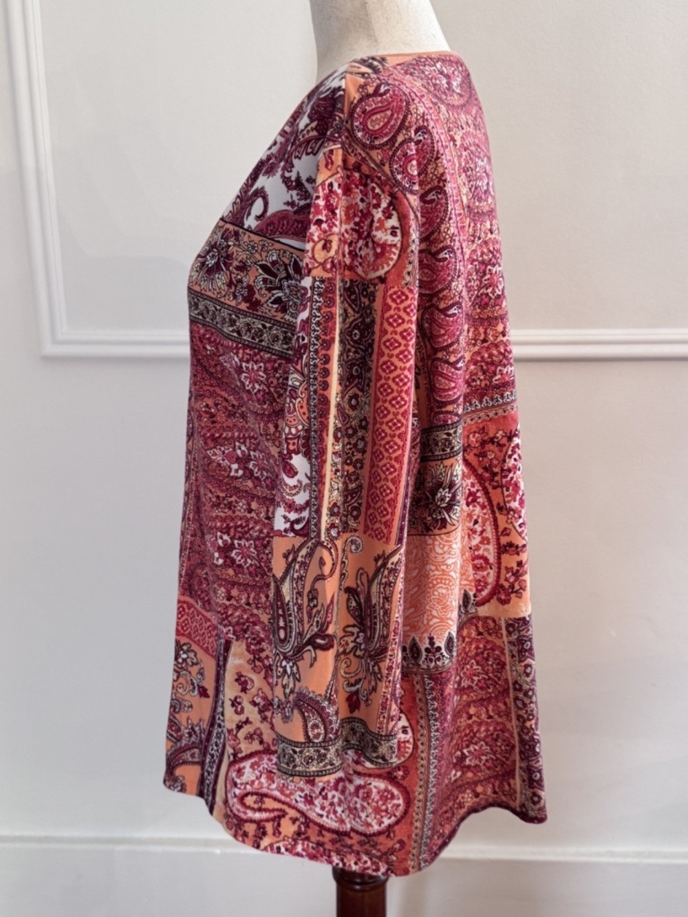 Chico's Pink Paisley Patchwork Tunic Blouse V-Neck Cotton Stretch Size 3 / US XL - Picture 2 of 5